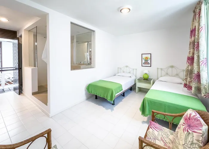 Oasis Maspalomas 4*